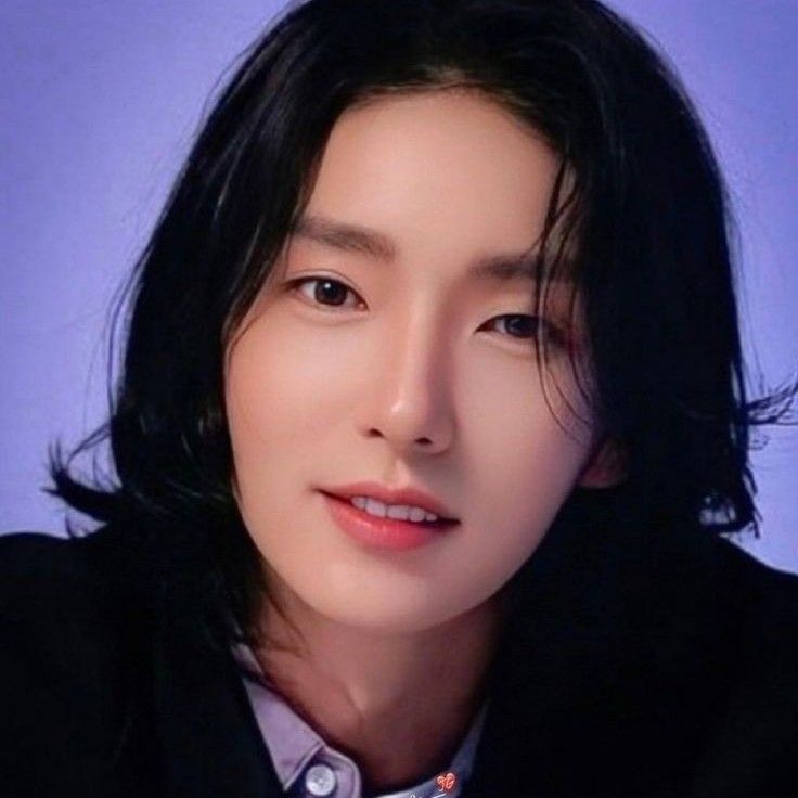 Recent activity shot of Lee Joongi