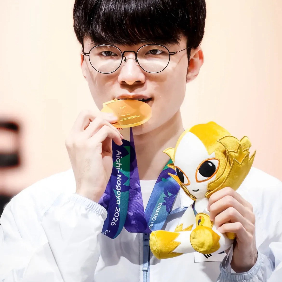 Behind-the-scenes cut of Faker