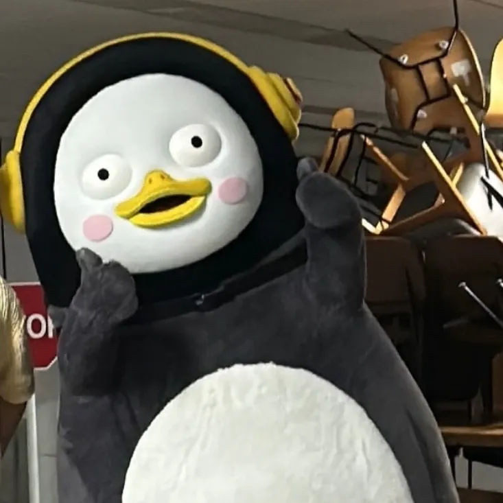 ペンスの最新写真
