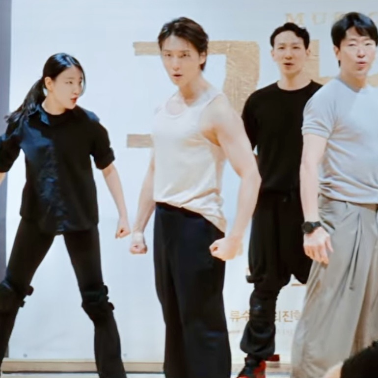 Behind-the-scenes cut of Yoon Shiyoon
