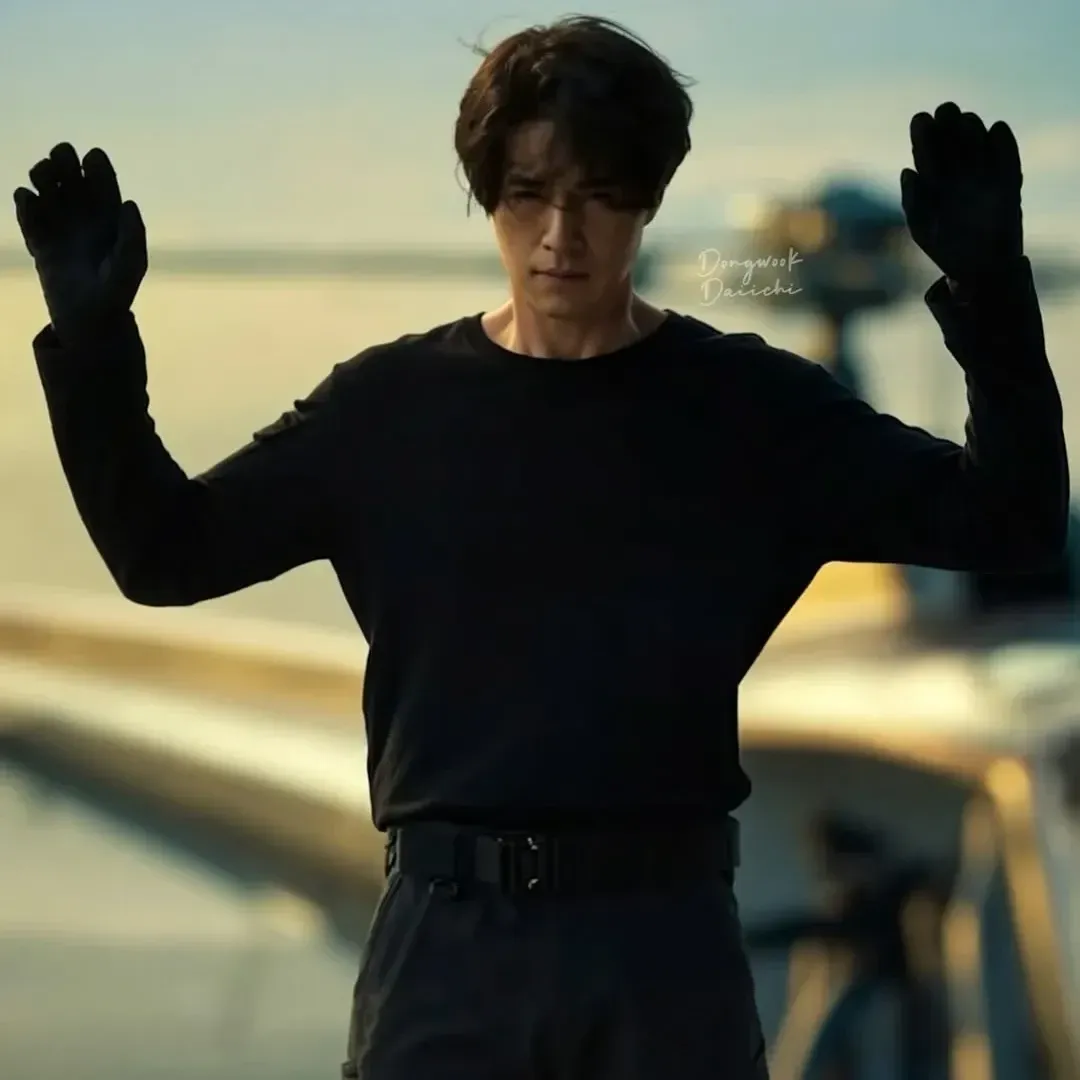 Latest photo of Lee Dongwook