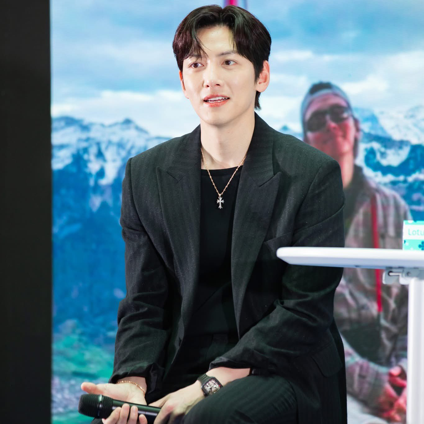 Recent activity shot of Ji Changwook