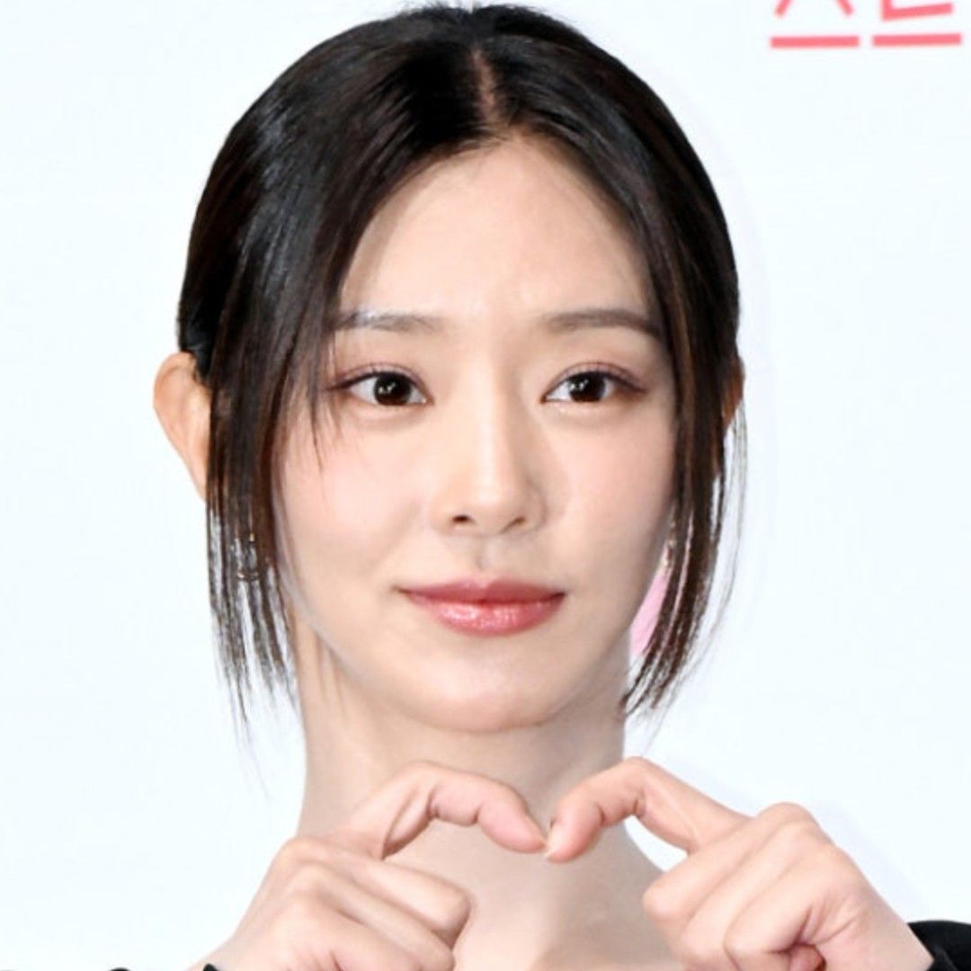 A moment captured by a fan of Lee Joobeen