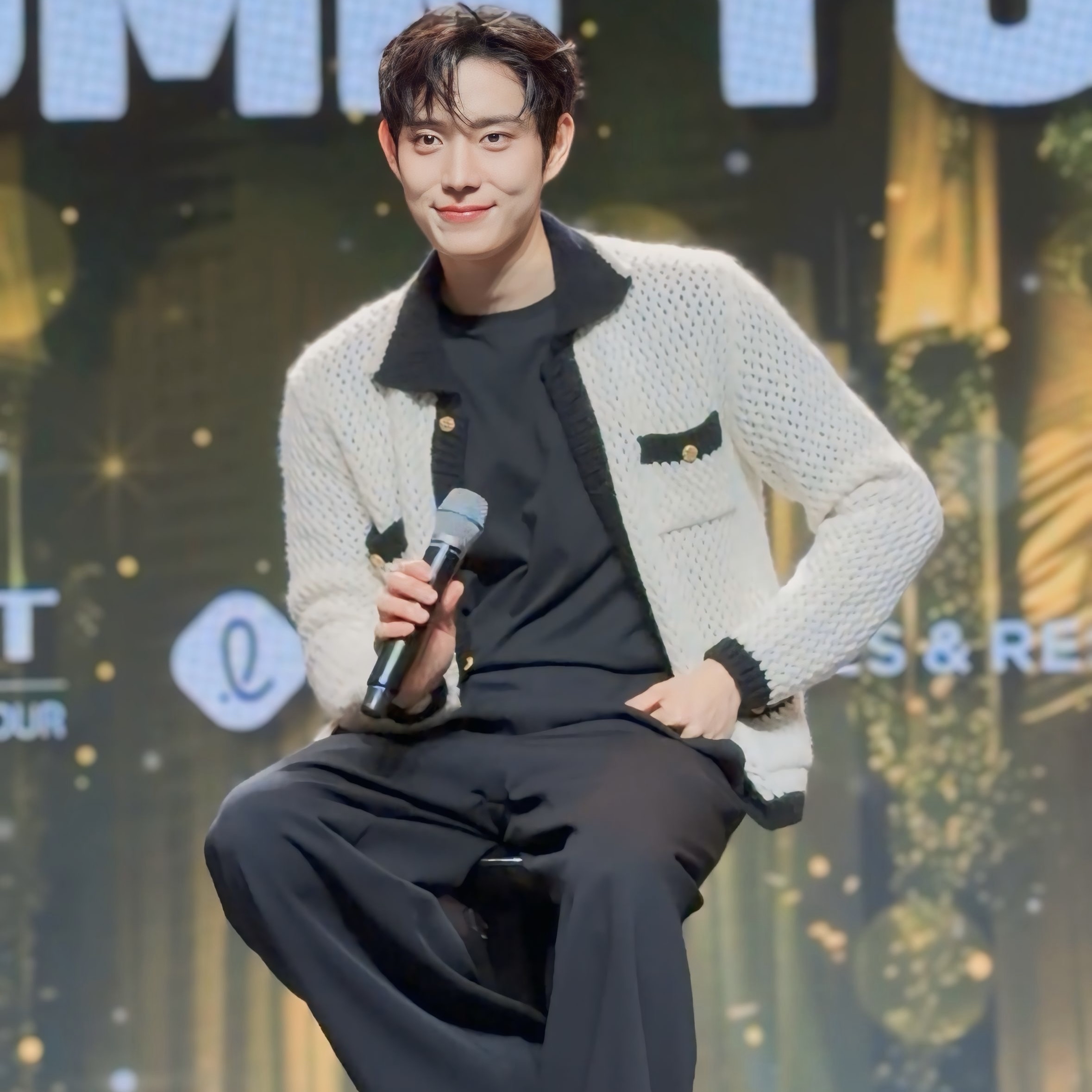 Behind-the-scenes cut of Kim Youngdae