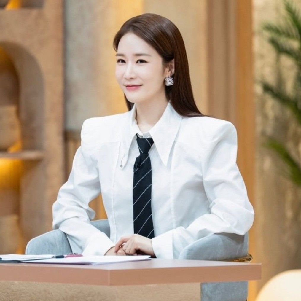 Recent activity shot of Yoo Inna