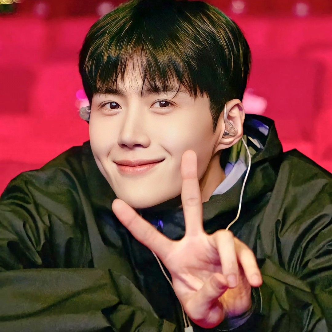 Recent activity shot of Kim Seonho