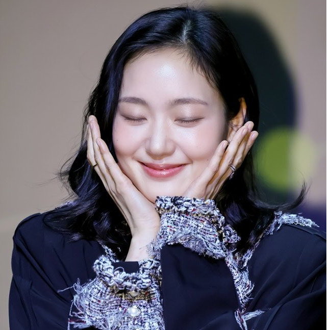김고은 최근 활동샷