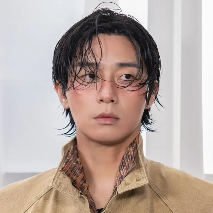 Recent activity shot of Park Seojoon