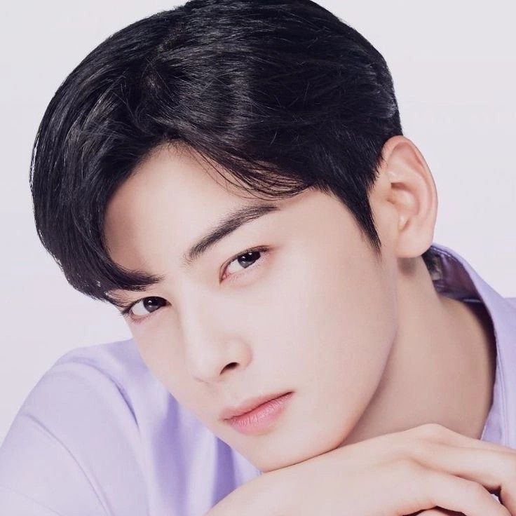 Behind-the-scenes cut of Cha Eunwoo