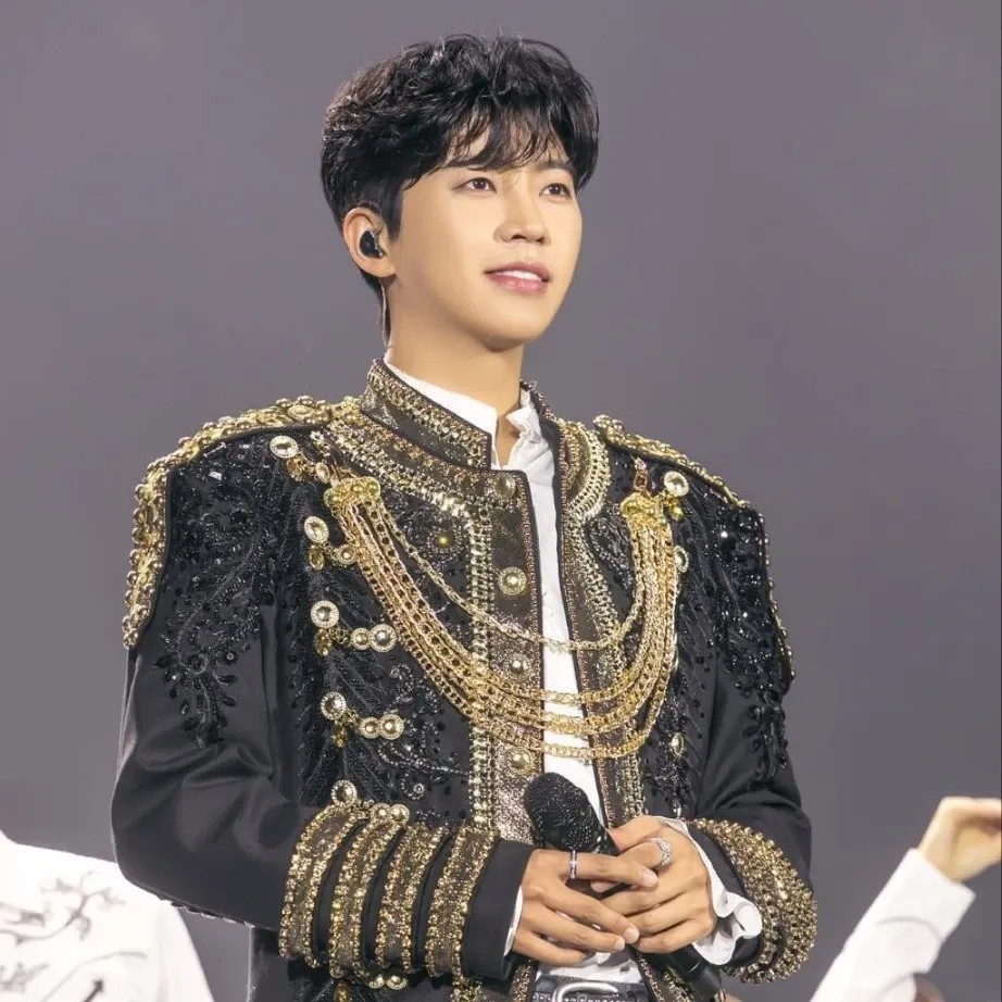 Recent activity shot of Lim Youngwoong