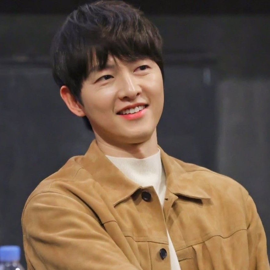 Momen yang diabadikan oleh penggemar Song Joongki