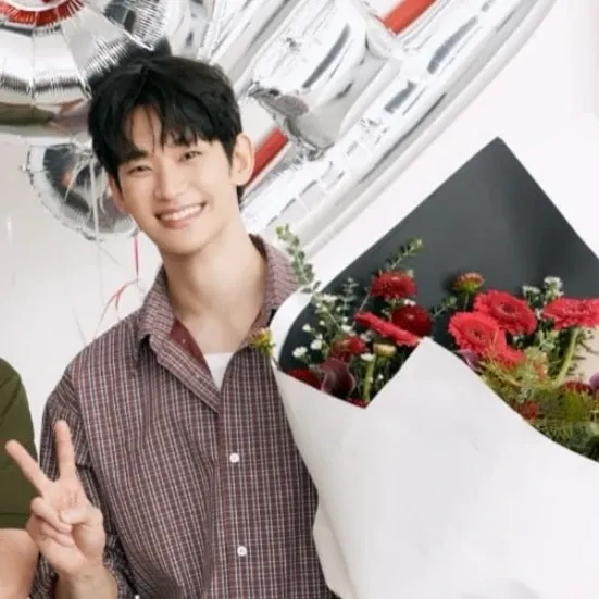 A moment captured by a fan of Kim Soohyun