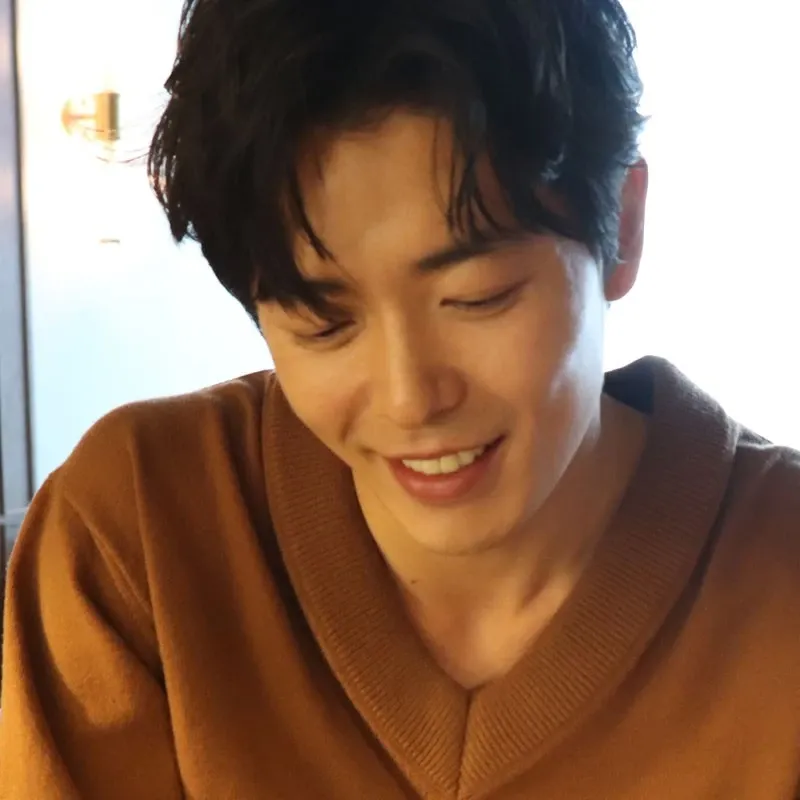 김재욱의 비하인드 컷
