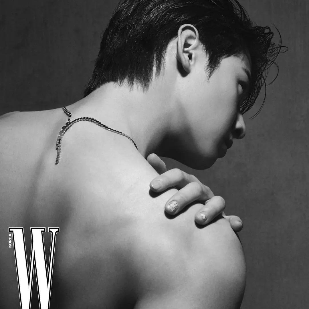 Recent activity shot of Cha Eunwoo