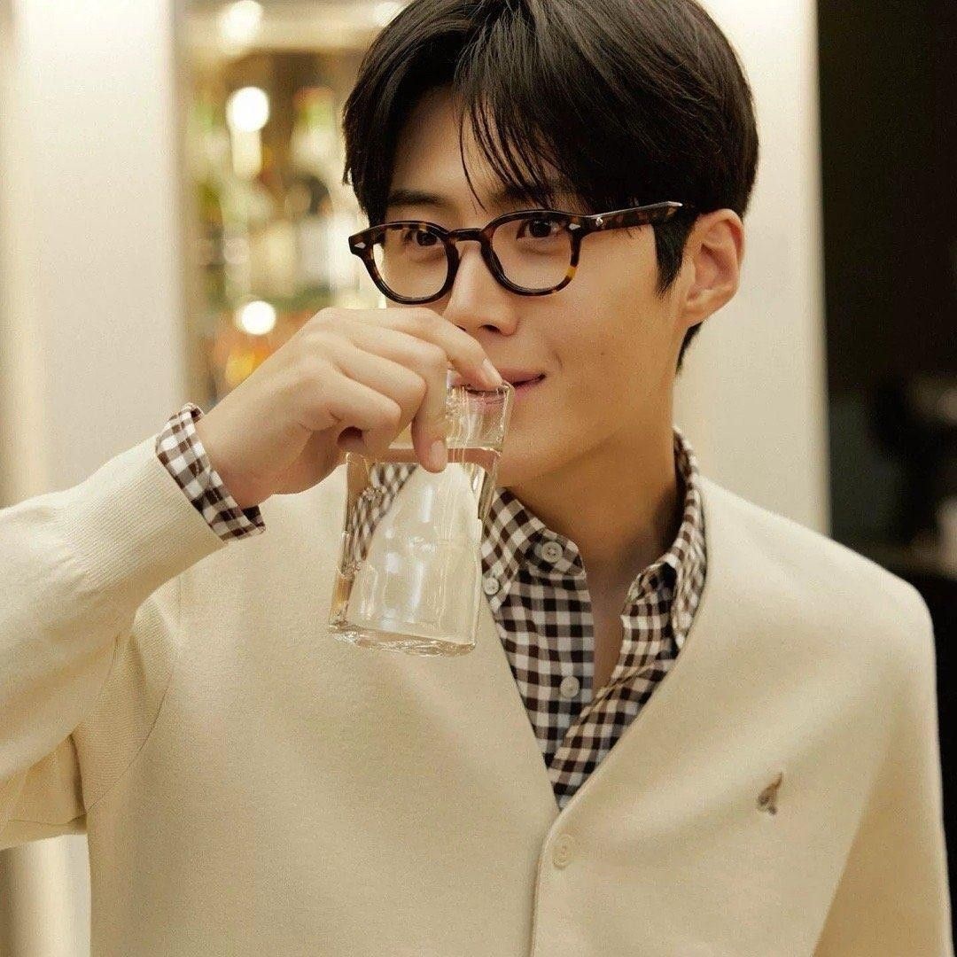 Recent activity shot of Kim Seonho