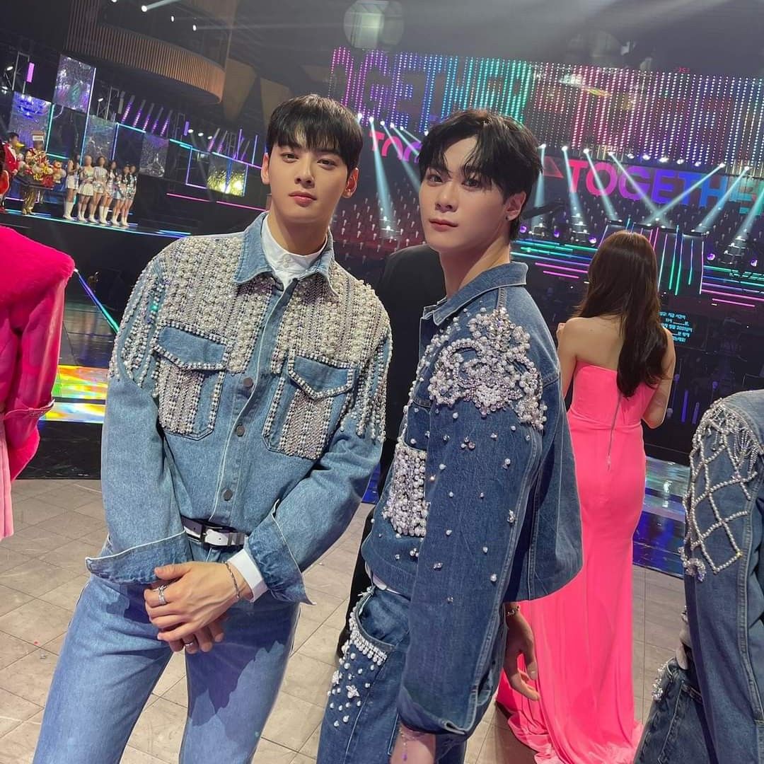 Latest photo of Cha Eunwoo