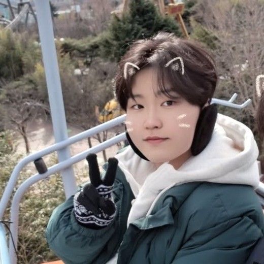 Behind-the-scenes cut of Park Sungon