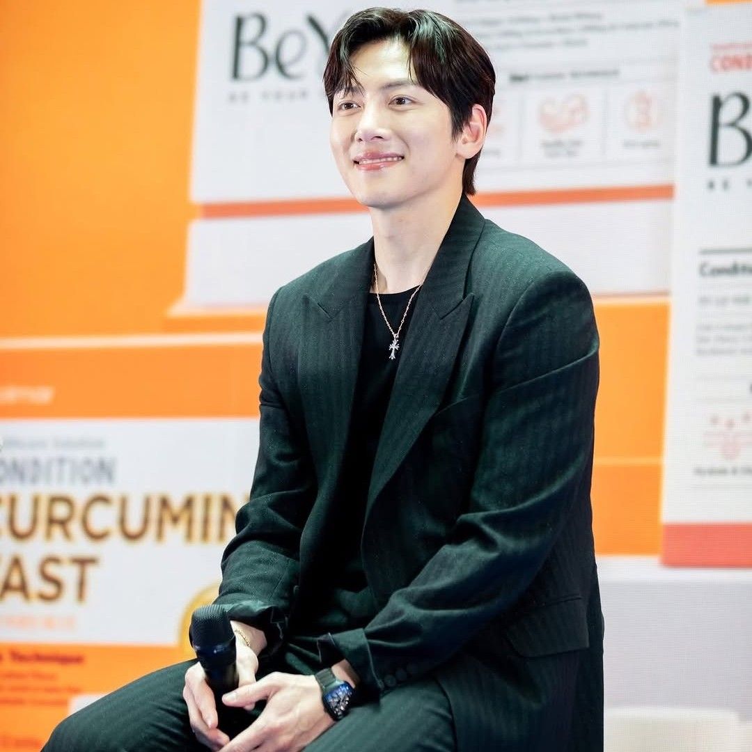 粉丝拍下的池昌旭瞬间