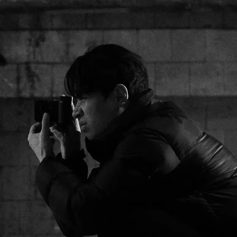 Behind-the-scenes cut of Park Jeongmin