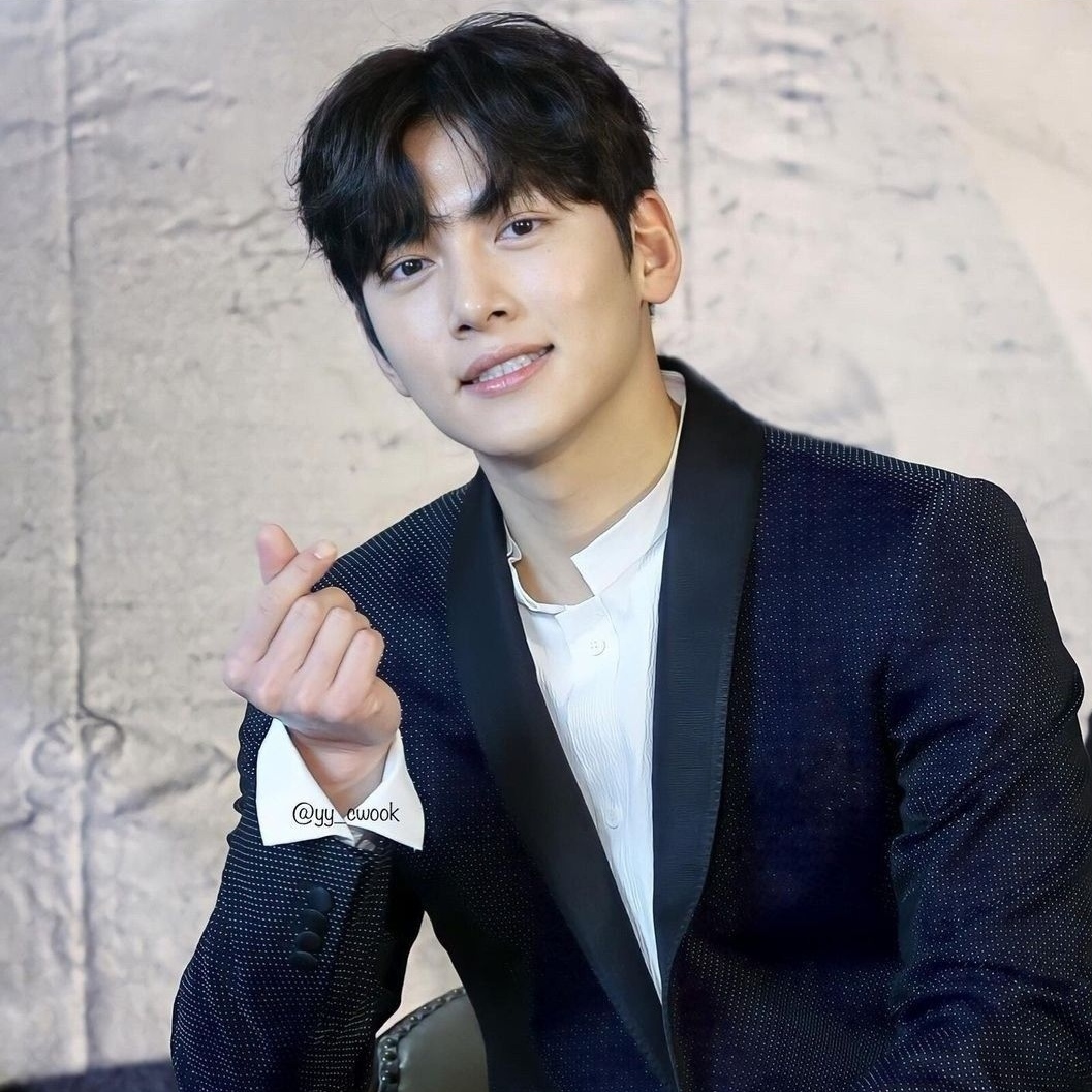 粉丝拍下的池昌旭瞬间