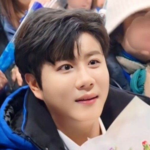 チン・ヘソンの最新写真