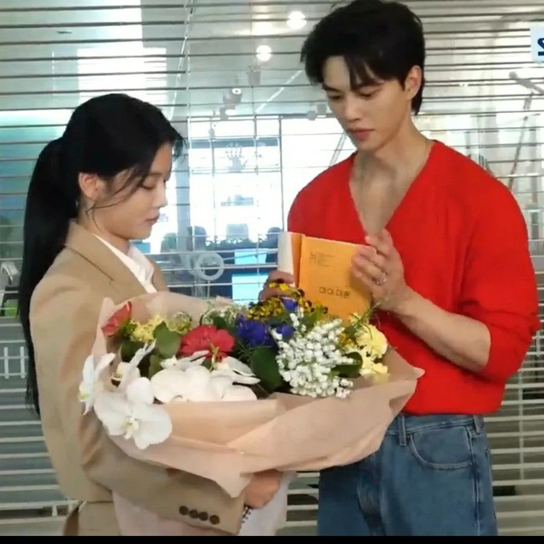 Behind-the-scenes cut of Kim Youjung