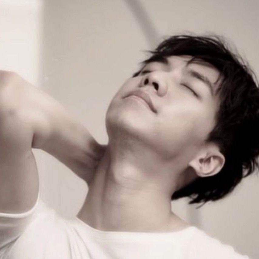 Foto kegiatan terbaru dari Lee Seunggi