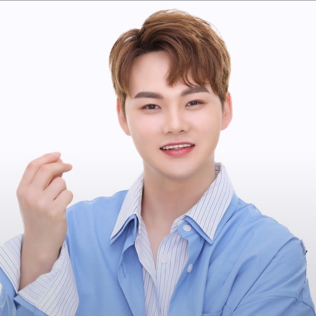 パク・ソジンの最近の活動ショット