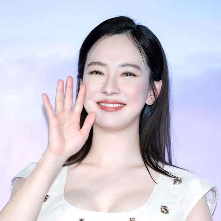 ソン・ジヒョの最新写真