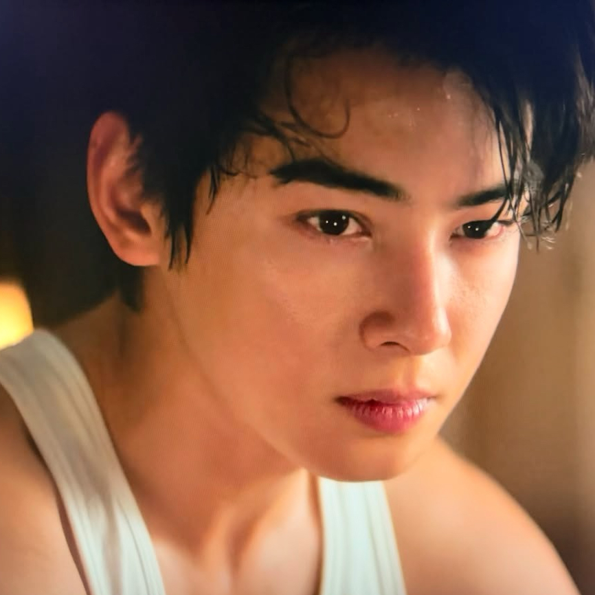 Recent activity shot of Cha Eunwoo