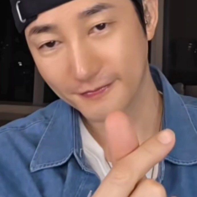 Recent activity shot of Park Sihoo