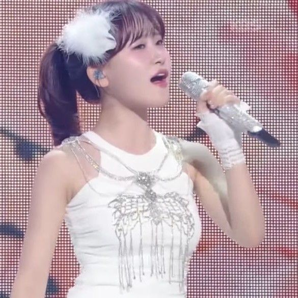 Cuplikan di balik layar dari Kim Dahyun