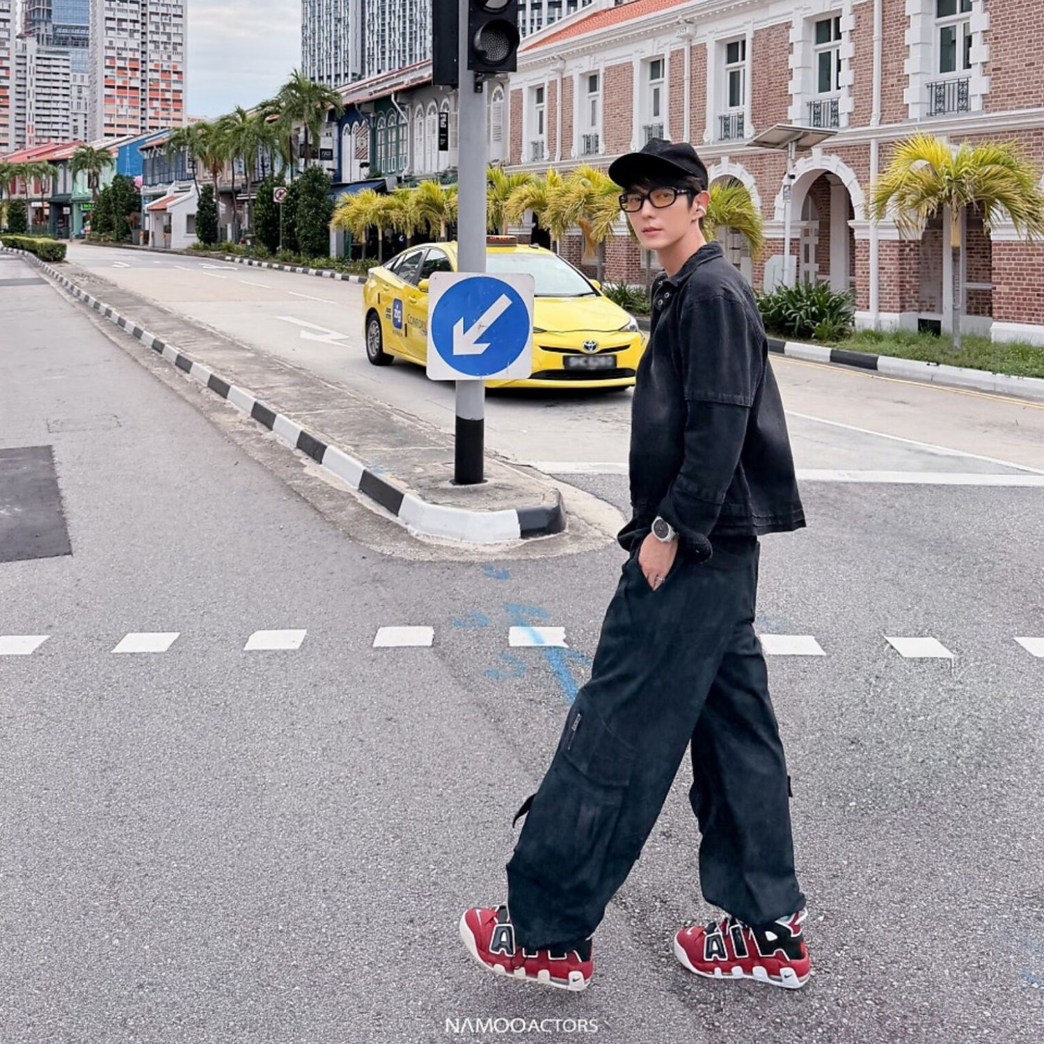 Behind-the-scenes cut of Lee Joongi