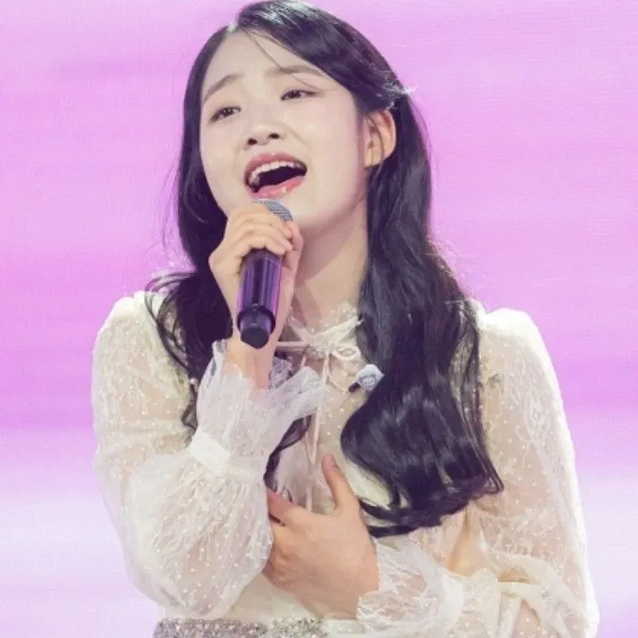 A moment captured by a fan of Kim Taeyeon