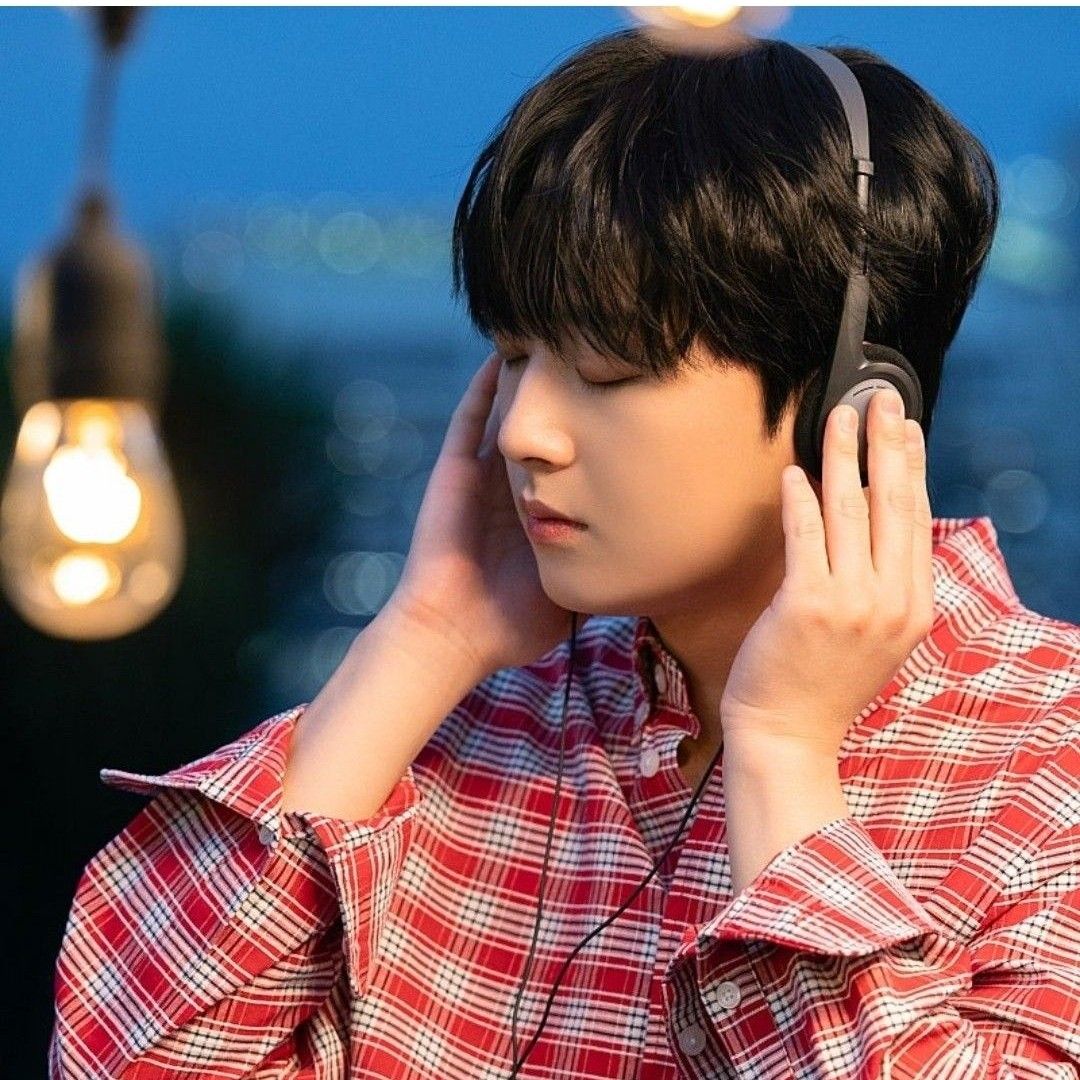 Foto terbaru dari Lee Chanwon