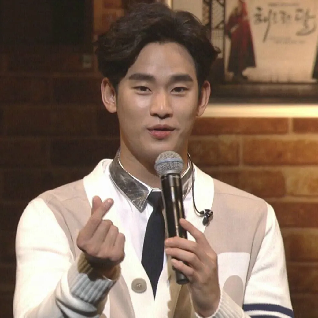 Behind-the-scenes cut of Kim Soohyun