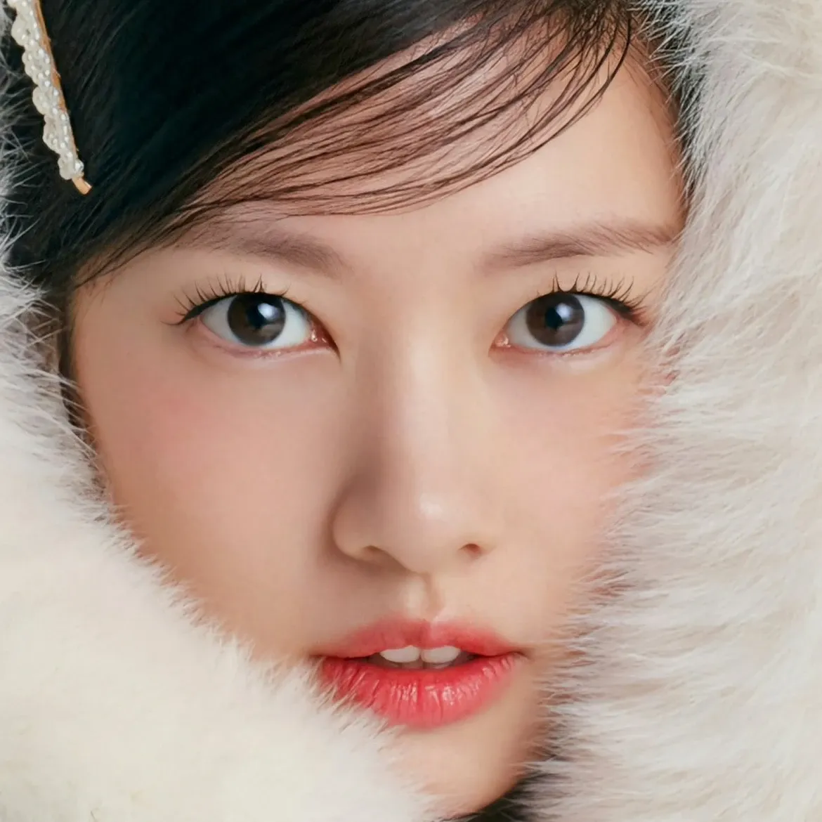 Behind-the-scenes cut of Jung Somin