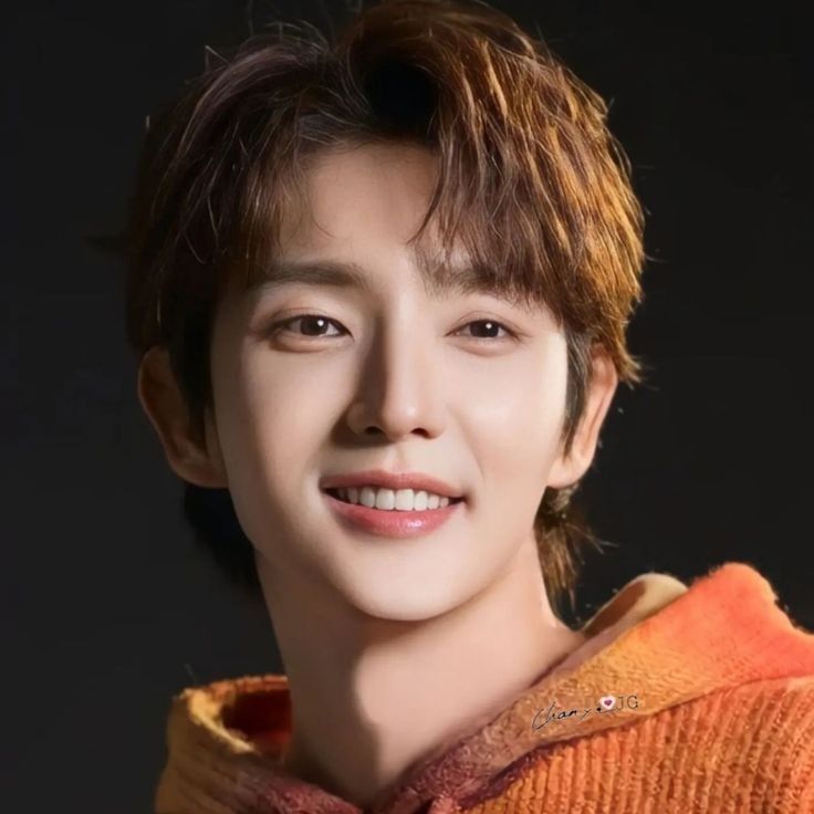 Recent activity shot of Lee Joongi