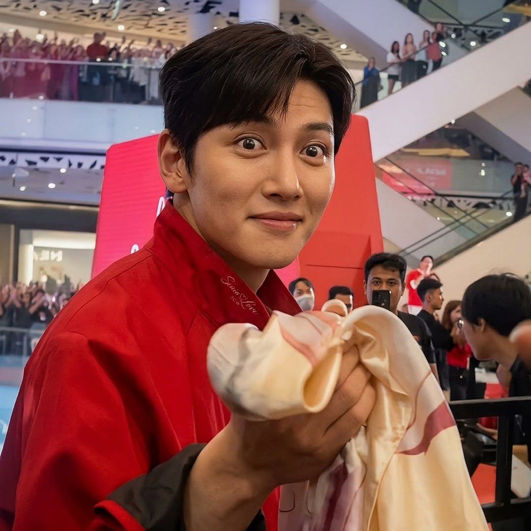 チ・チャンウクの最近の活動ショット