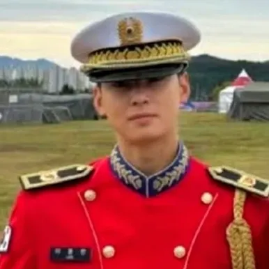 Recent activity shot of Cha Eunwoo
