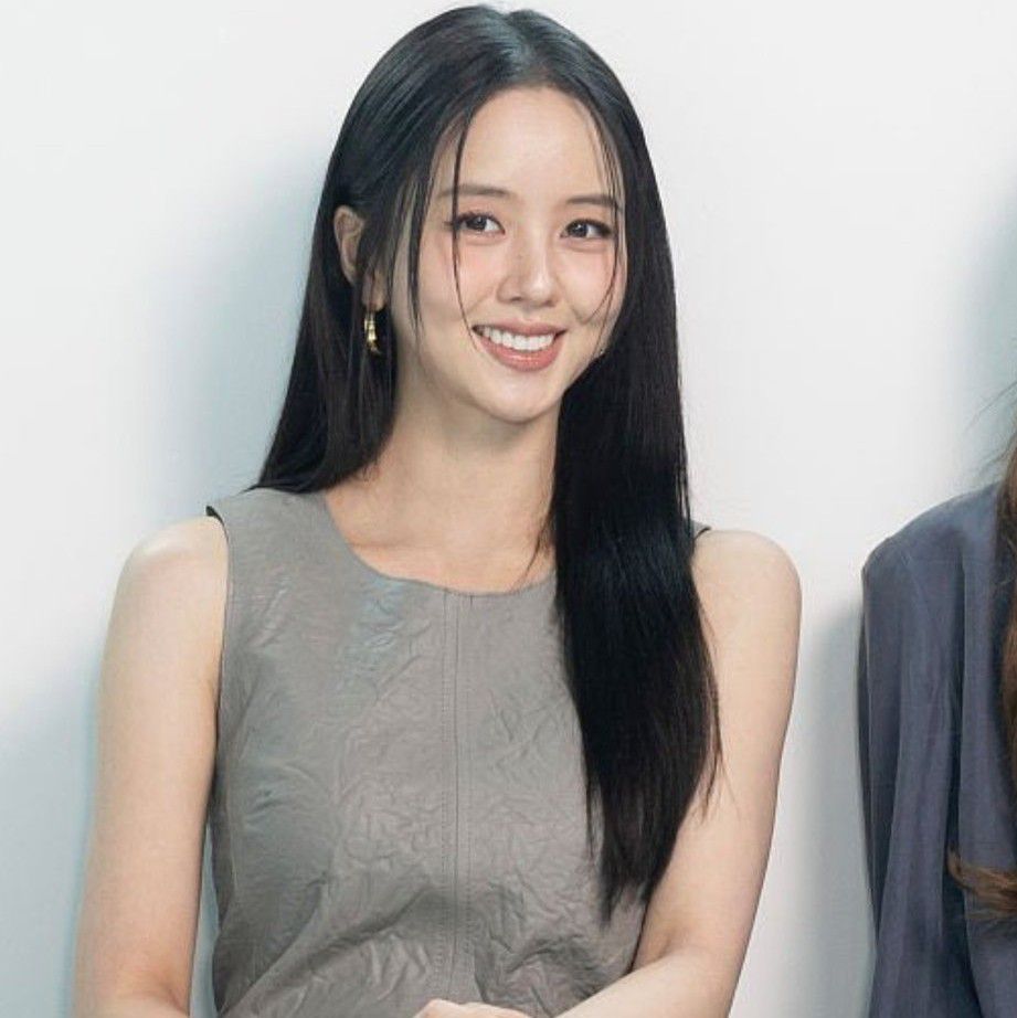 Behind-the-scenes cut of Kim Sohyun