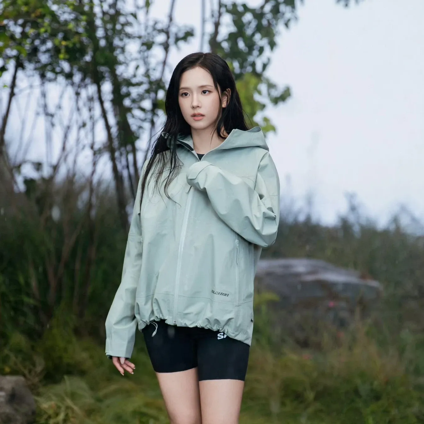 Latest photo of Jisoo (1995)