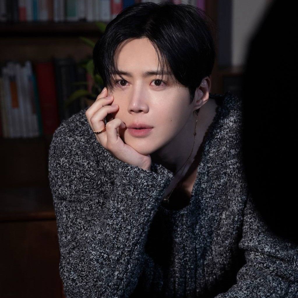 Behind-the-scenes cut of Kim Seonho