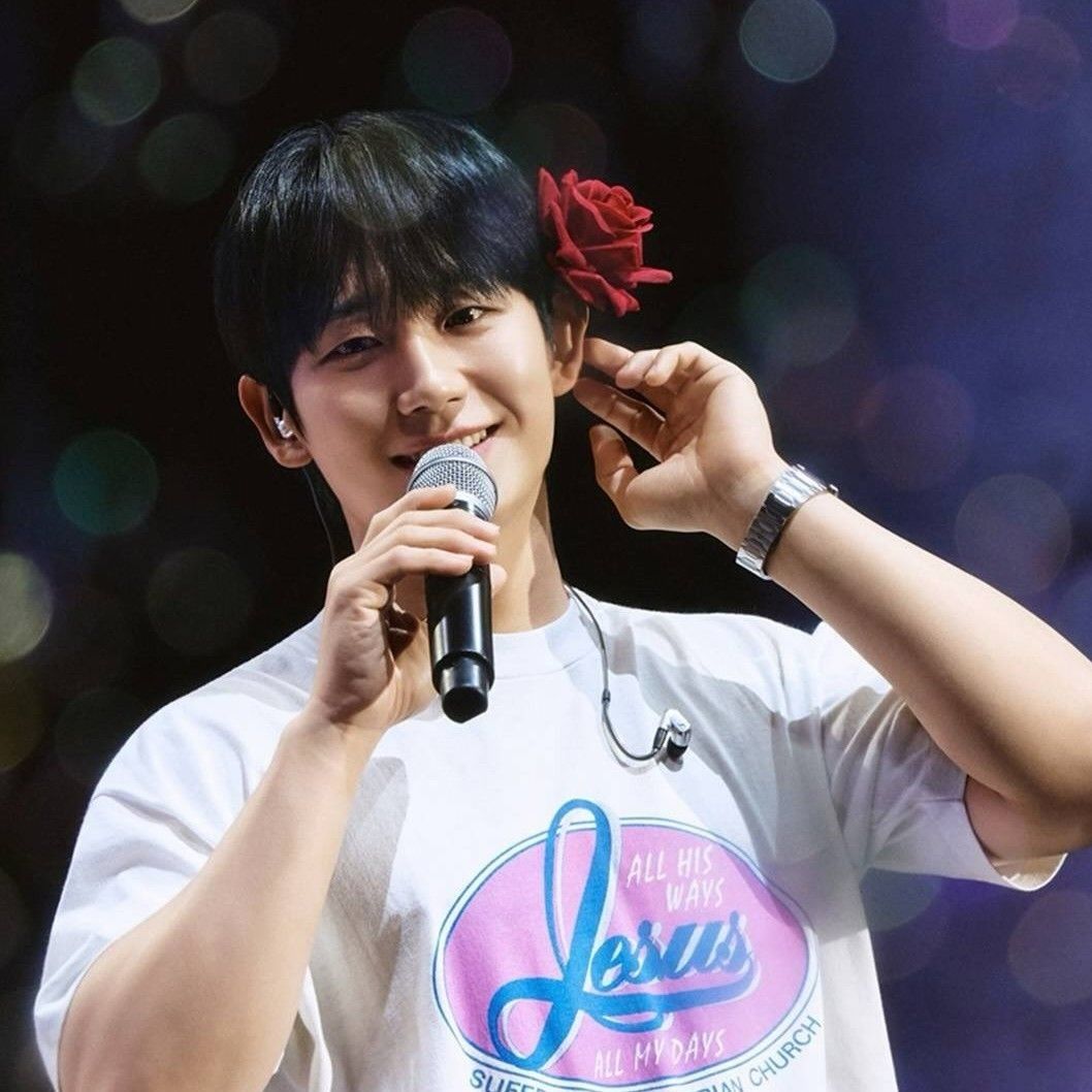 粉絲拍下的丁海寅瞬間