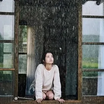 A moment captured by a fan of Kim Taeri