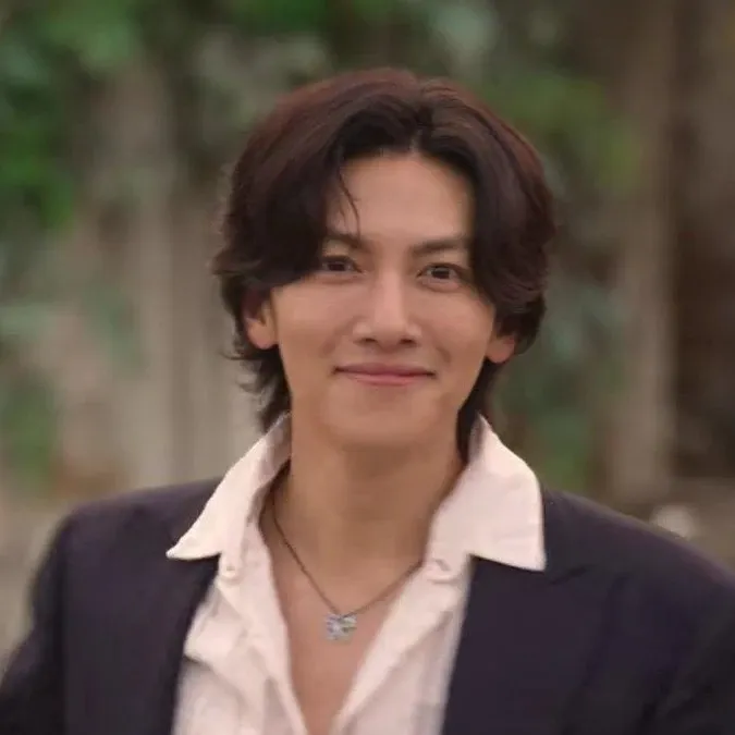 粉丝拍下的池昌旭瞬间