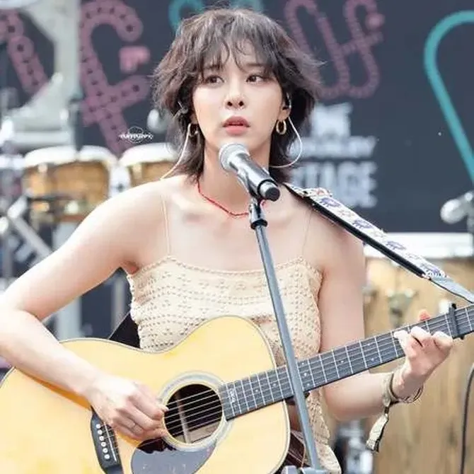 A moment captured by a fan of Seol Inah