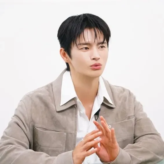 Latest photo of Seo Inguk