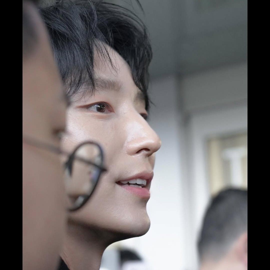 A moment captured by a fan of Lee Joongi