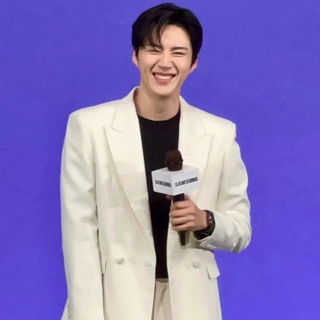 김선호의 최신 사진